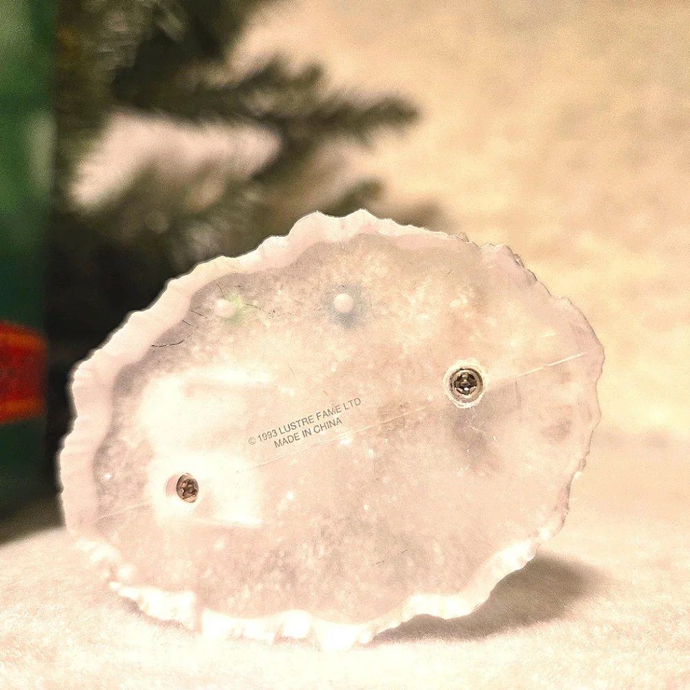 VTG 1993 Lustre Fame Winter Mouse on Ice Campfire Christmas Resin Ornament Boxed